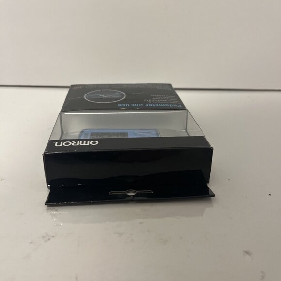OMRON ~ Pedometer w/ USB HJ-322U Tri-Axis Technology 7 Day Memory ~ Open Box - Picture 6 of 7